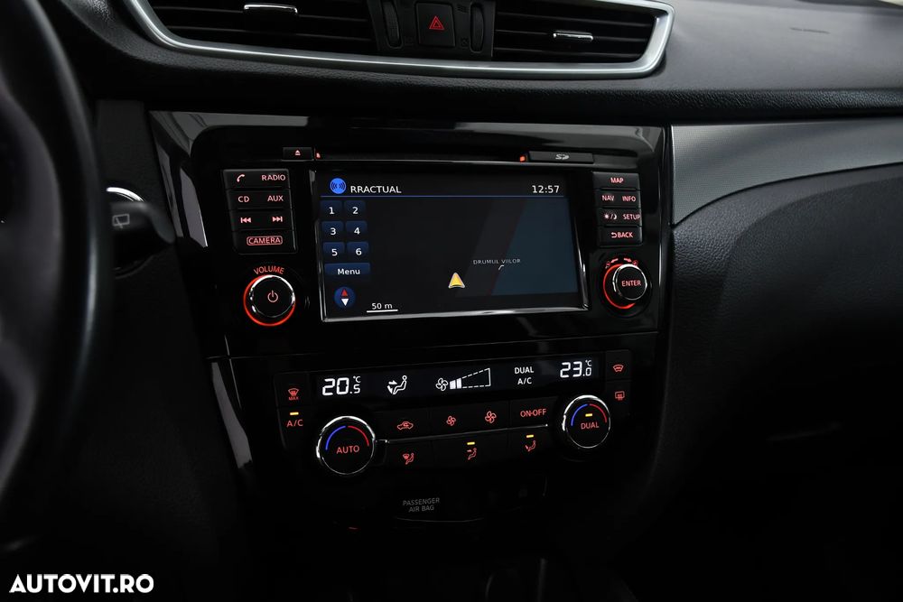 Nissan Qashqai 1.5 DCI N-Connecta - 18
