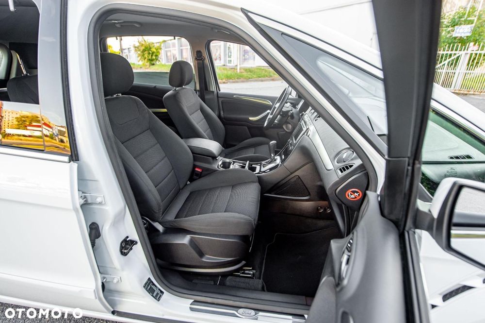 Ford S-Max 2.0 TDCi DPF Titanium MPS6 - 37