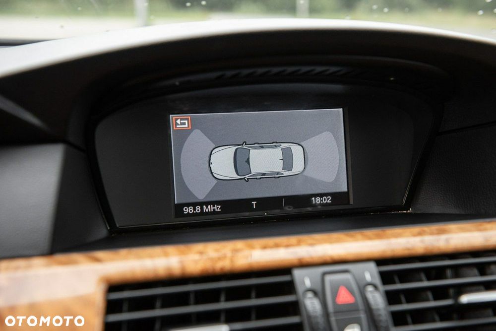 BMW Seria 5 523i Edition Sport - 22