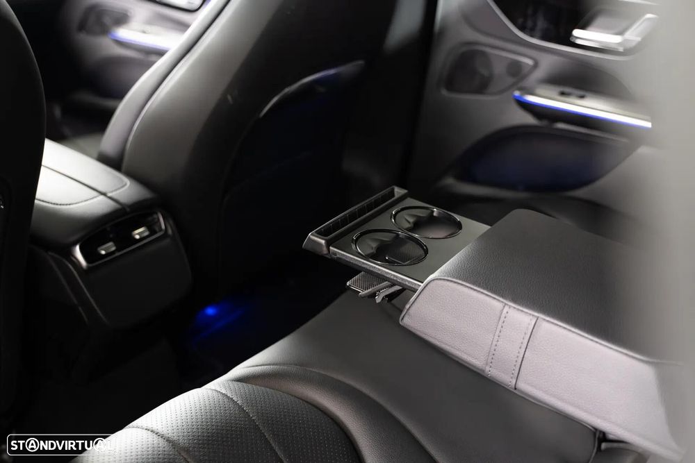 Mercedes-Benz EQE 300 Electric Art — fotografia 44