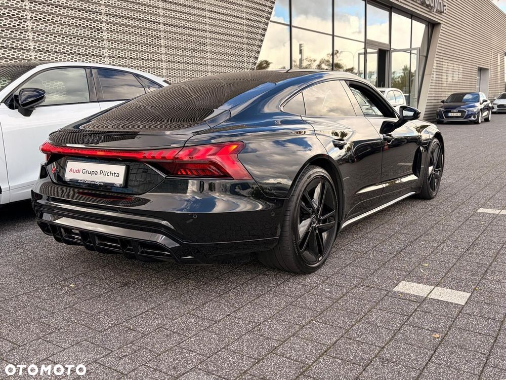 Audi RS e-tron GT 2024