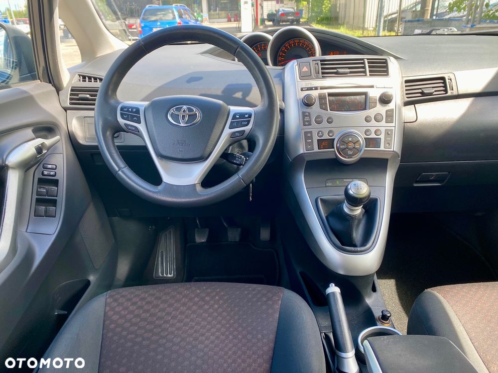 Toyota Verso 1.8 Edition - 5