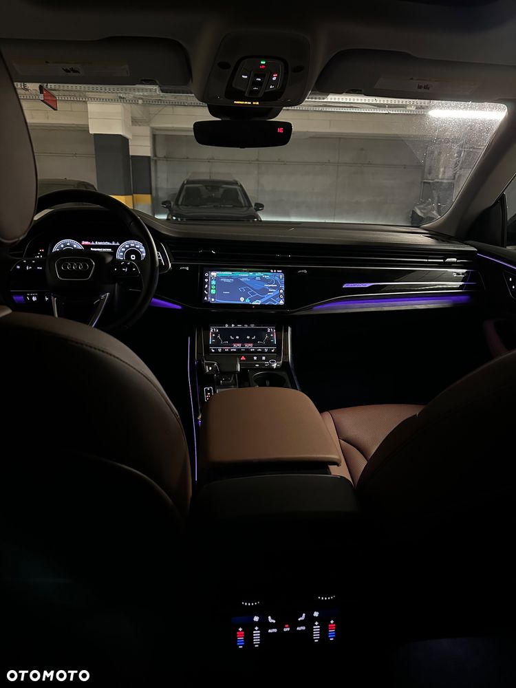 Audi Q8 55 TFSI quattro tiptronic - 16