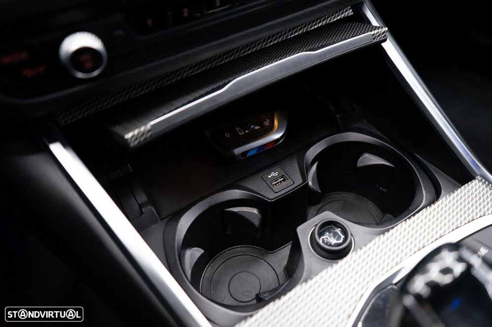 BMW 320 d Touring Pack M Shadow Auto - 57