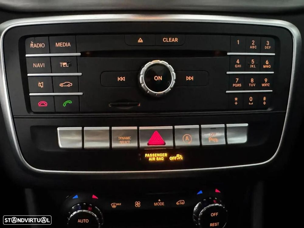 Mercedes-Benz GLA 180 - 40