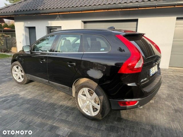 Volvo XC 60 D5 AWD Momentum - 6