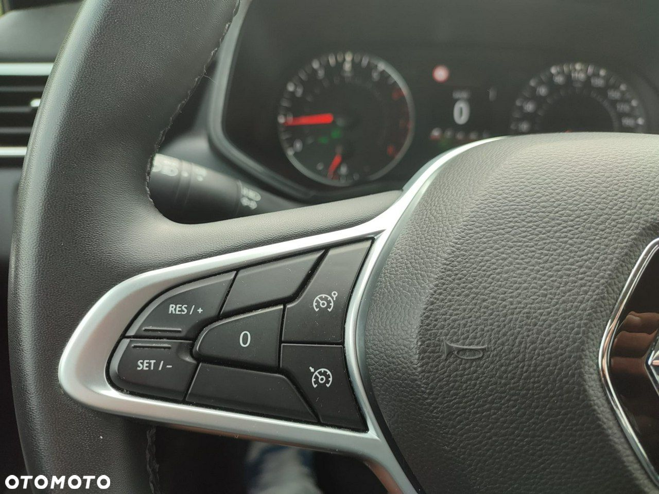Renault Clio - 22