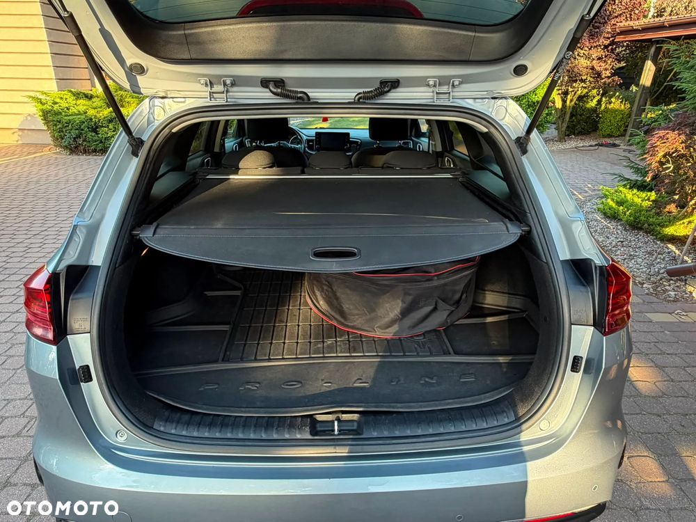 Kia Ceed 1.6 CRDi mHEV L - 14