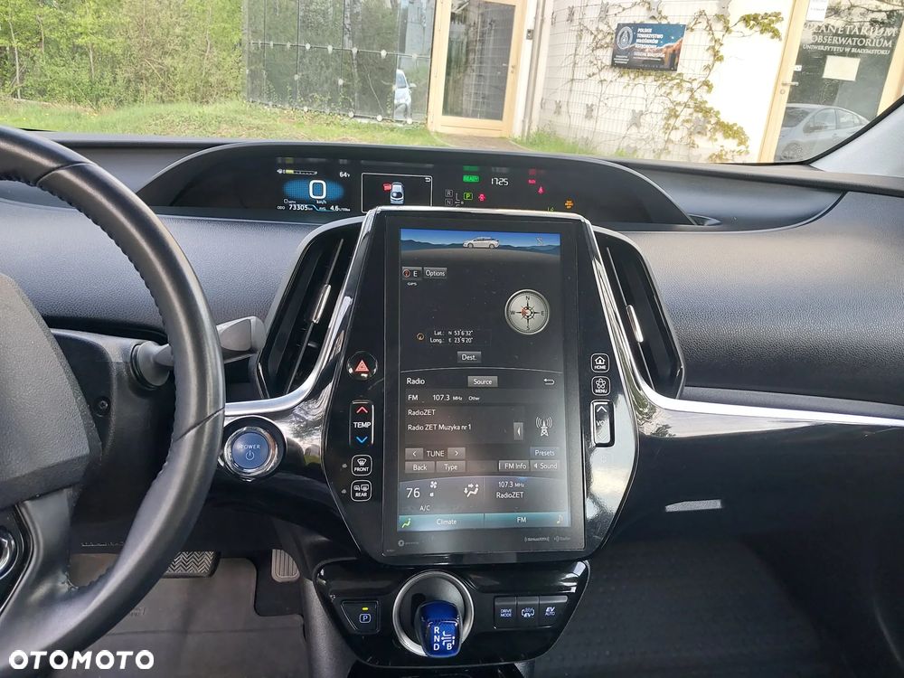 Toyota Prius Hybrid - 26