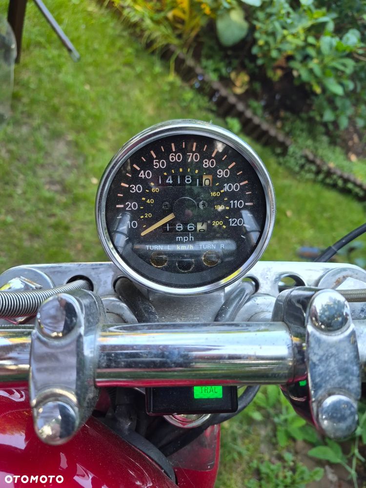 Suzuki Intruder - 15