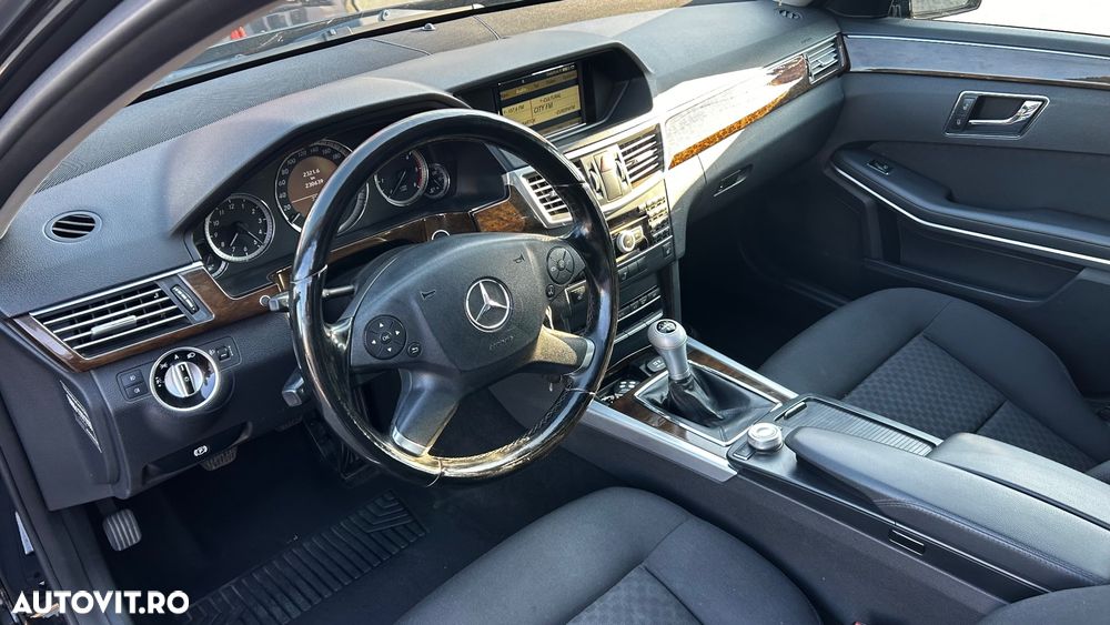 Mercedes-Benz E 220 CDI BlueEfficiency - 12