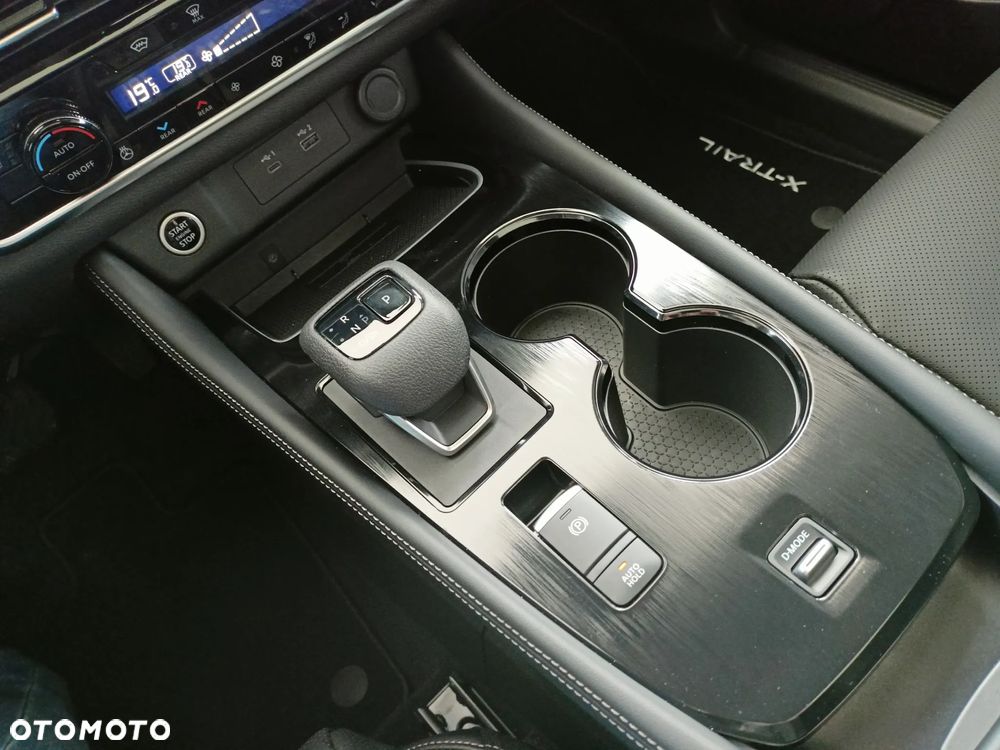 Nissan X-Trail 1.5 VC-T MHEV Tekna 2WD Xtronic - 14