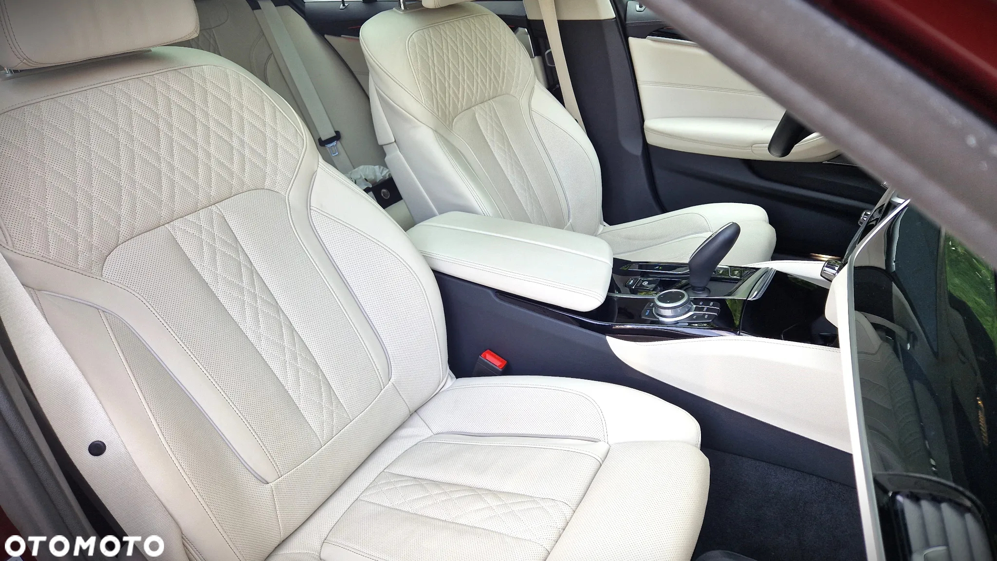 BMW Seria 5 540d xDrive Touring Luxury Line - 34