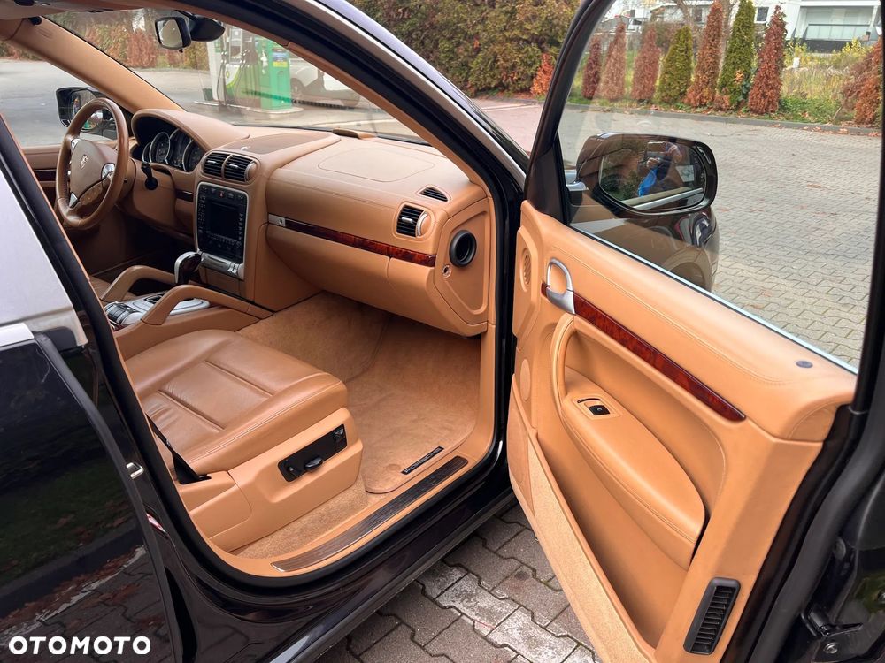 Porsche Cayenne - 17