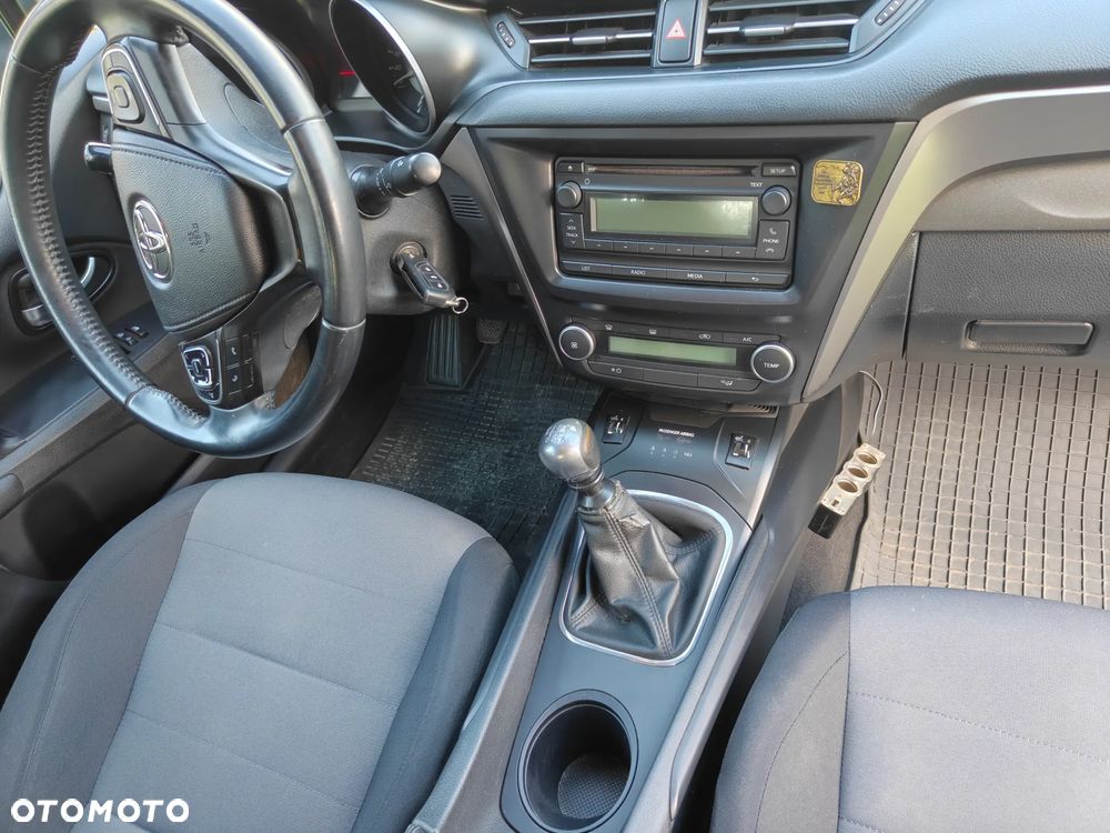 Toyota Avensis 1.6 D-4D Active - 13