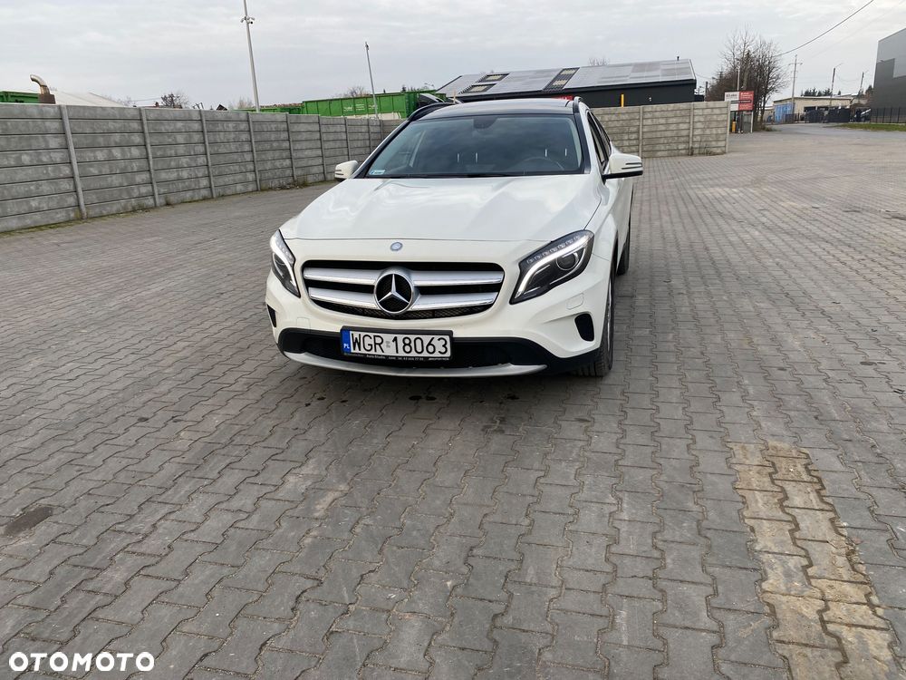 Mercedes-Benz GLA 250 4-Matic - 5