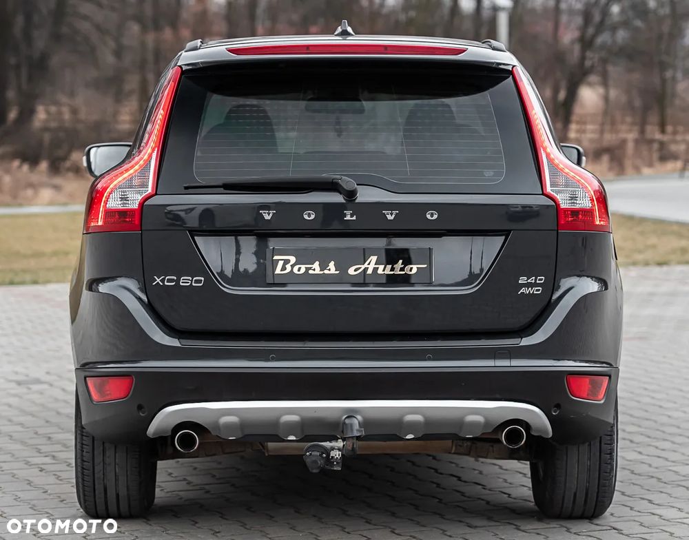 Volvo XC 60 2.4D AWD RDesign - 11