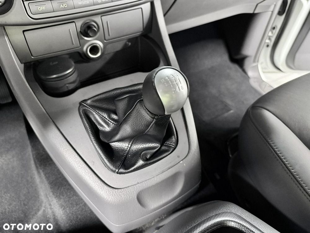 SsangYong/KGM Rodius 2.0 e-XDi200 Sapphire - 30
