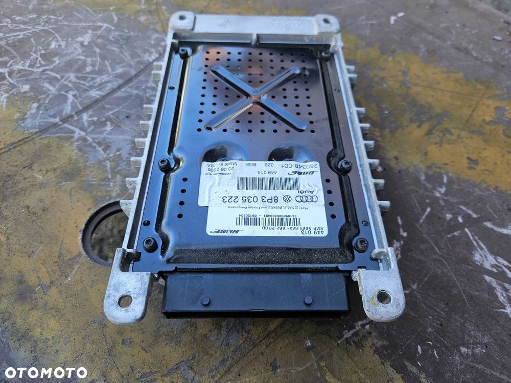 Wzmacniacz 8P3035223 BOSE Głosników Subwoofer Radio Amplituner AUDI A3 8P - 10