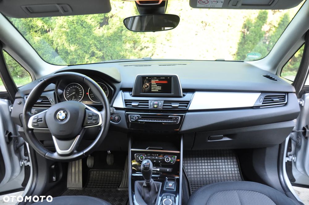 BMW Seria 2 218d Advantage - 4