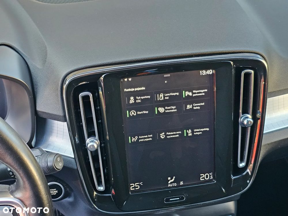 Volvo XC 40 D3 SCR Momentum - 32