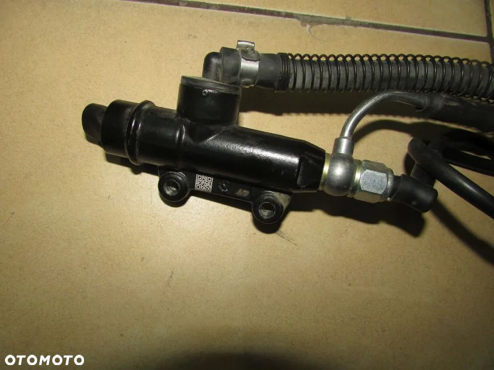 Benelli TRK 502X pompa hamulcowa tył - 2