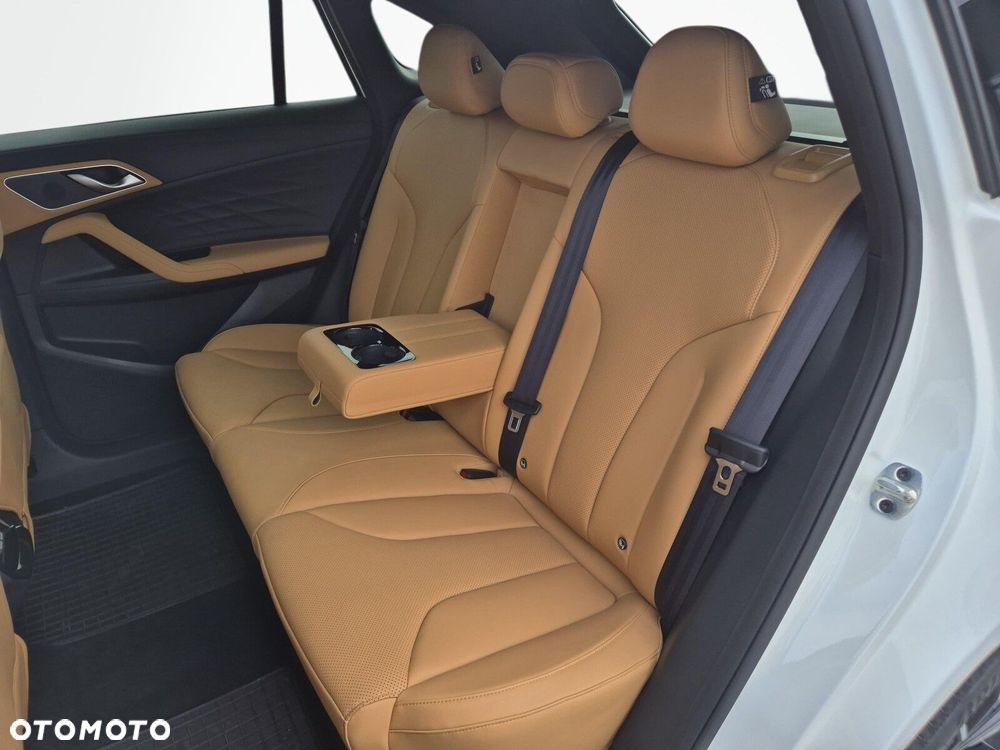 MG HS 1.5 T-GDI Exclusive DCT - 30