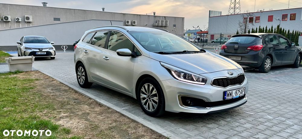 Kia Ceed - 4