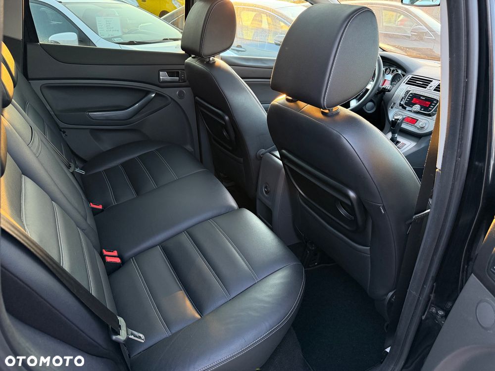 Ford Kuga 2.5 4x4 Titanium - 29