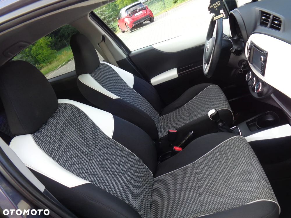 Toyota Yaris 1.0 Premium - 34