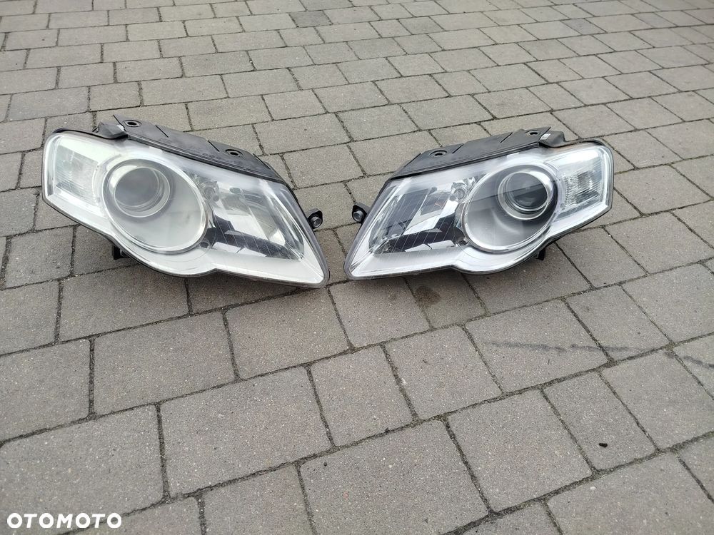 VW Passat B6 komplet lamp przednich - 2