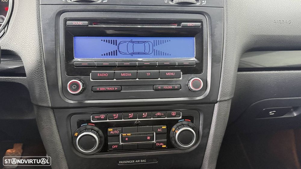 VW Golf Variant 1.6 TDi Confortline - 27