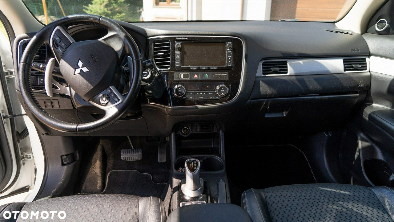 Mitsubishi Outlander - 23