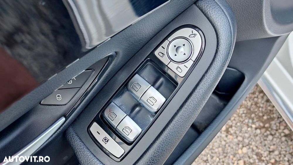 Mercedes-Benz C - 27