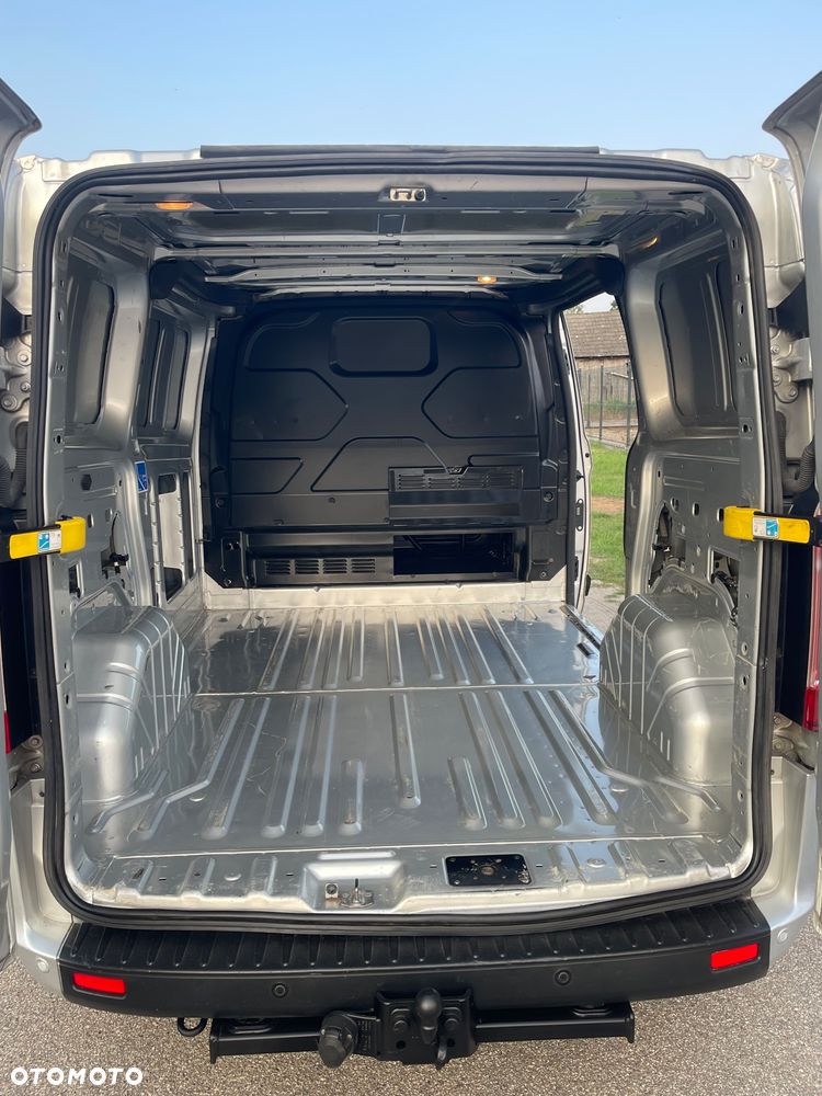 Ford Transit Custom - 13