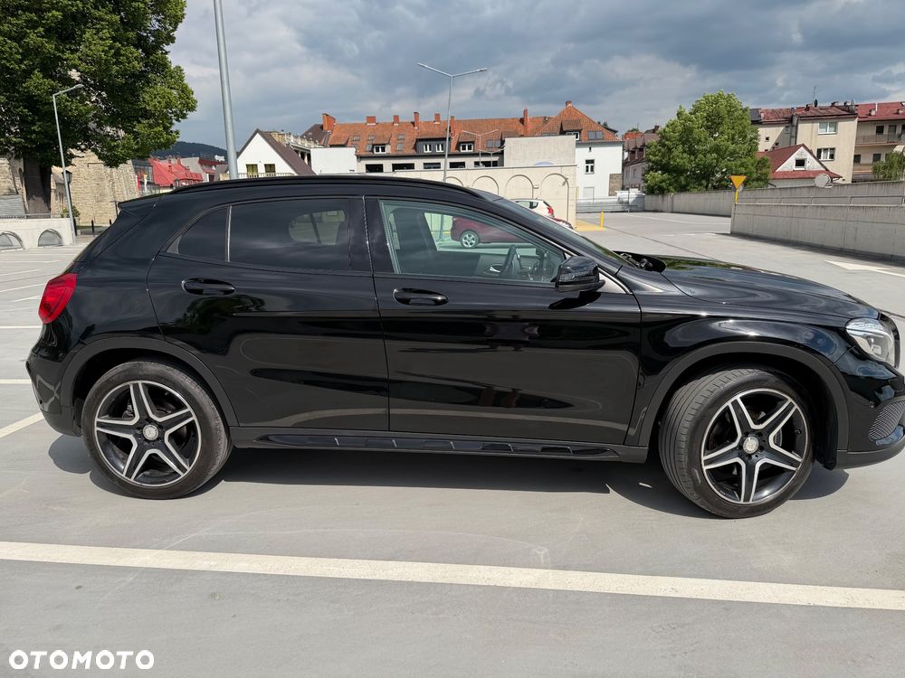 Mercedes-Benz GLA 250 4-Matic AMG Line - 4