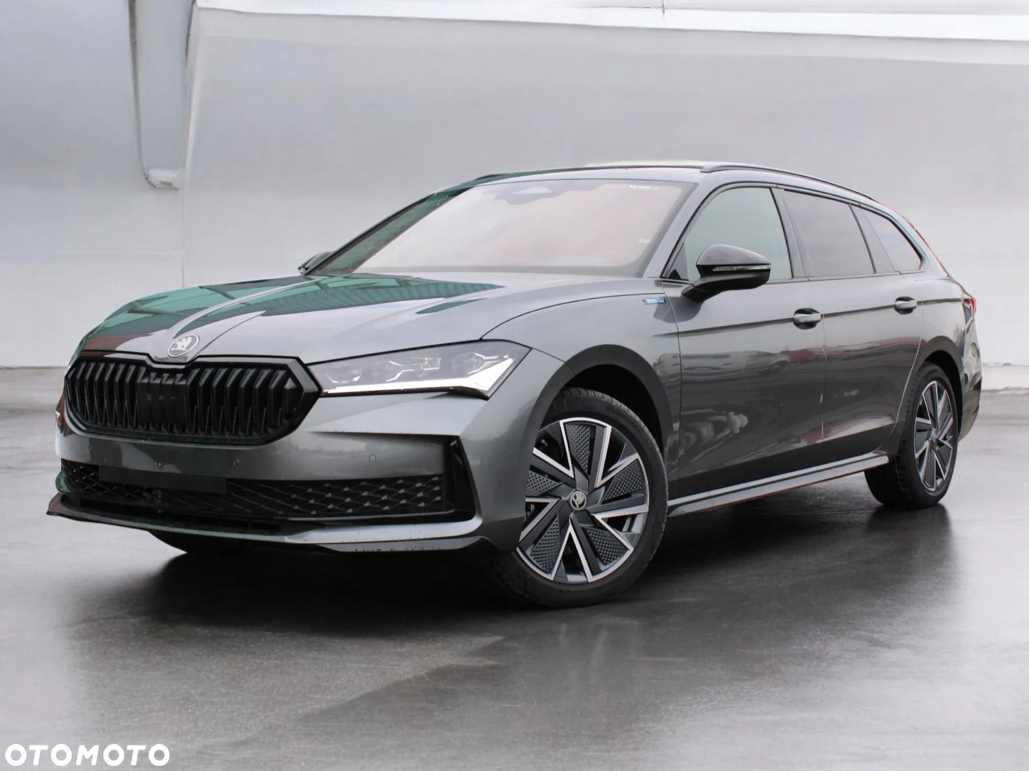 Skoda Superb 2.0 TSI Sportline DSG - 4