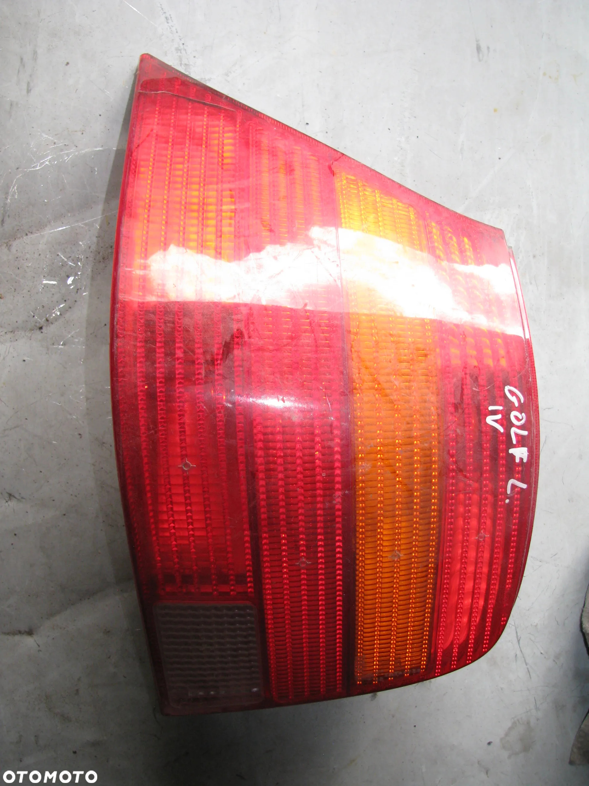 LAMPA TYLNA LEWA VOLKSWAGEN GOLF IV - 2