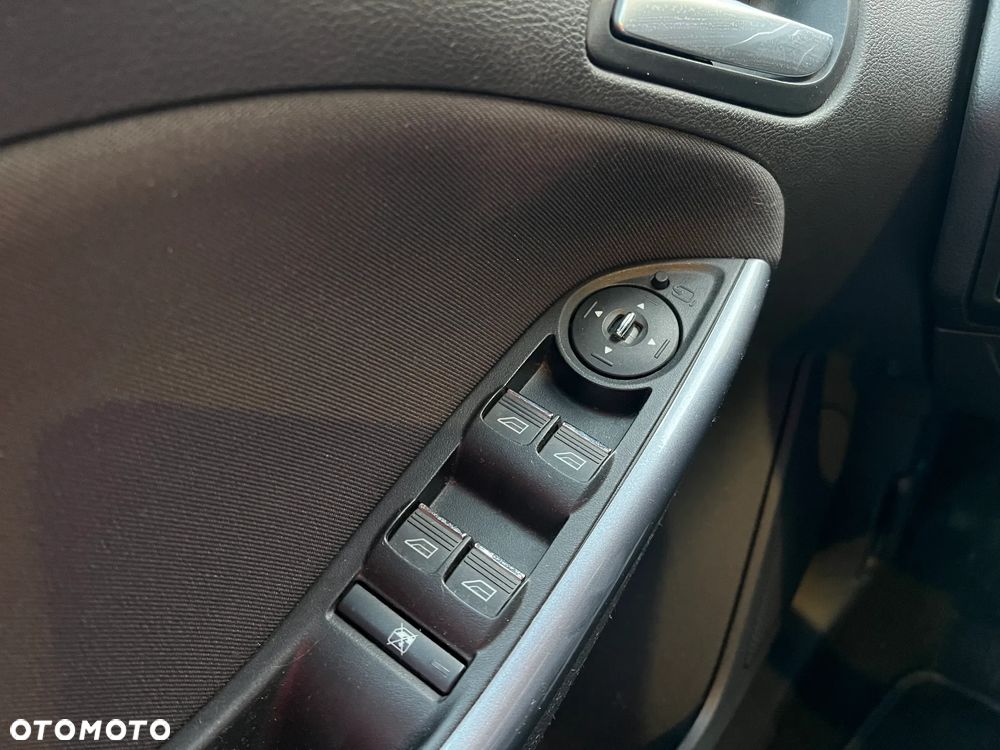 Ford Focus 1.6 TDCi ECOnetic 88g Start-Stopp-System Titanium - 23