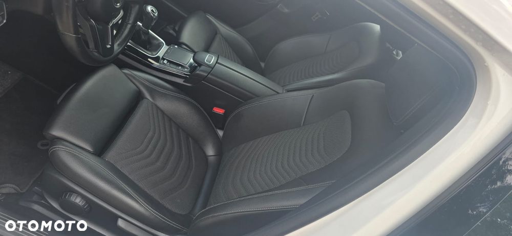 Mercedes-Benz Klasa A 180 Advanced Progressive - 36