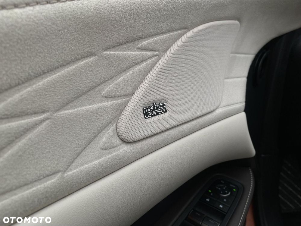 Lexus RX 450h+ Omotenashi - 22