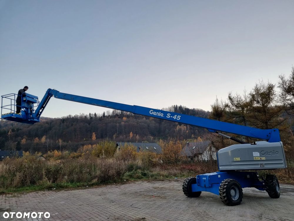 Genie S-45 Zwyżka Podnośnik Teleskopowy terenowy 4x4 wysokość 16 m Silnik DEUTZ jak Nowa IMPORT NORWEGIA 2009r Spalinowo- elektryczna Zadbana. Zero luzów wycieków! Okazja! 2 x Sterowanie maszyną góra i dół - 17