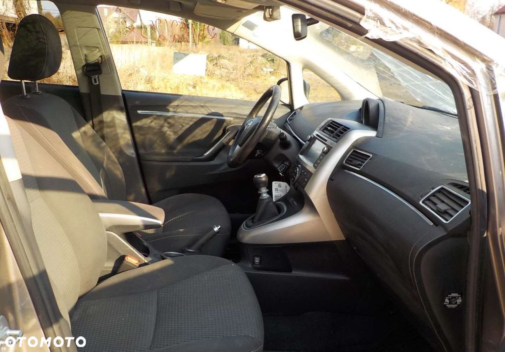 Toyota Verso - 18