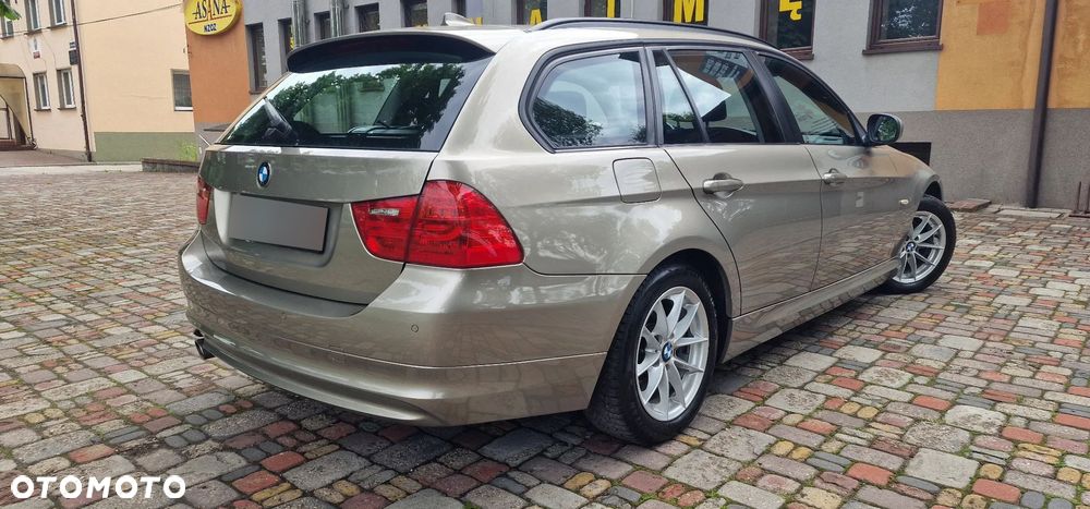 BMW Seria 3 320d DPF Edition Sport - 7