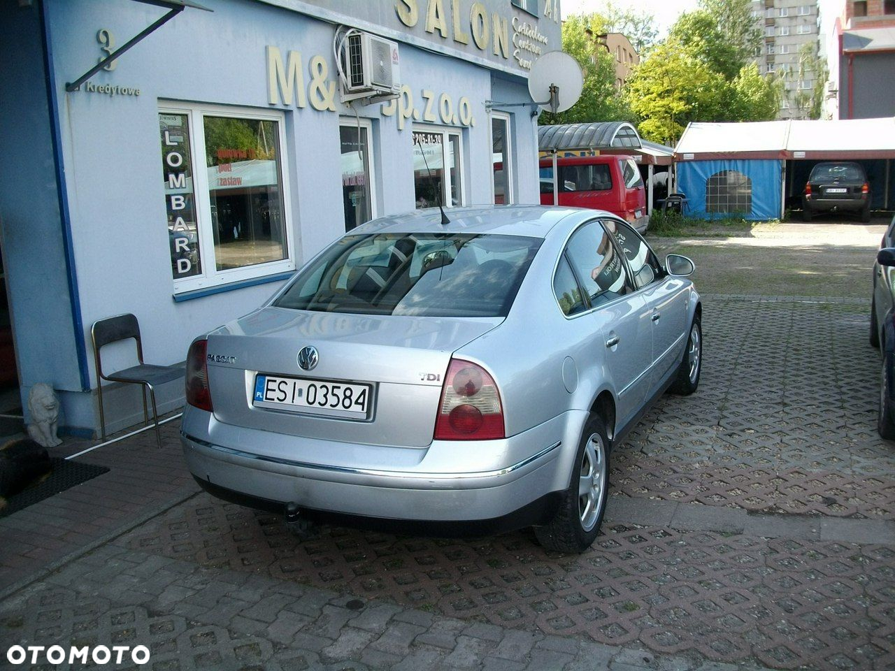 Volkswagen Passat - 4