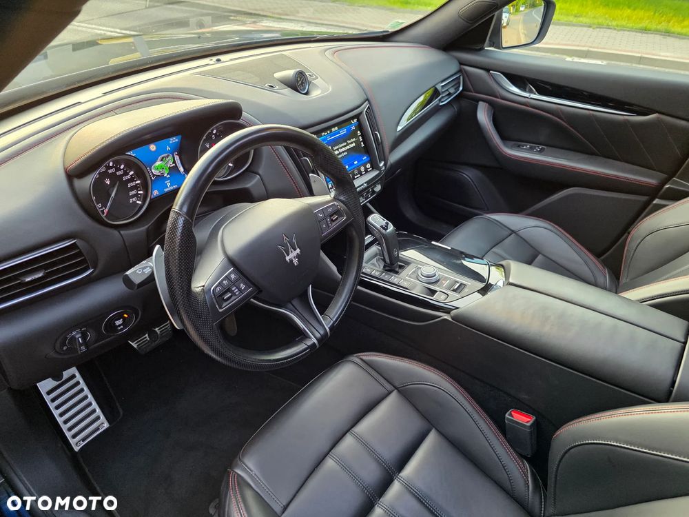 Maserati Levante S Q4 - 15