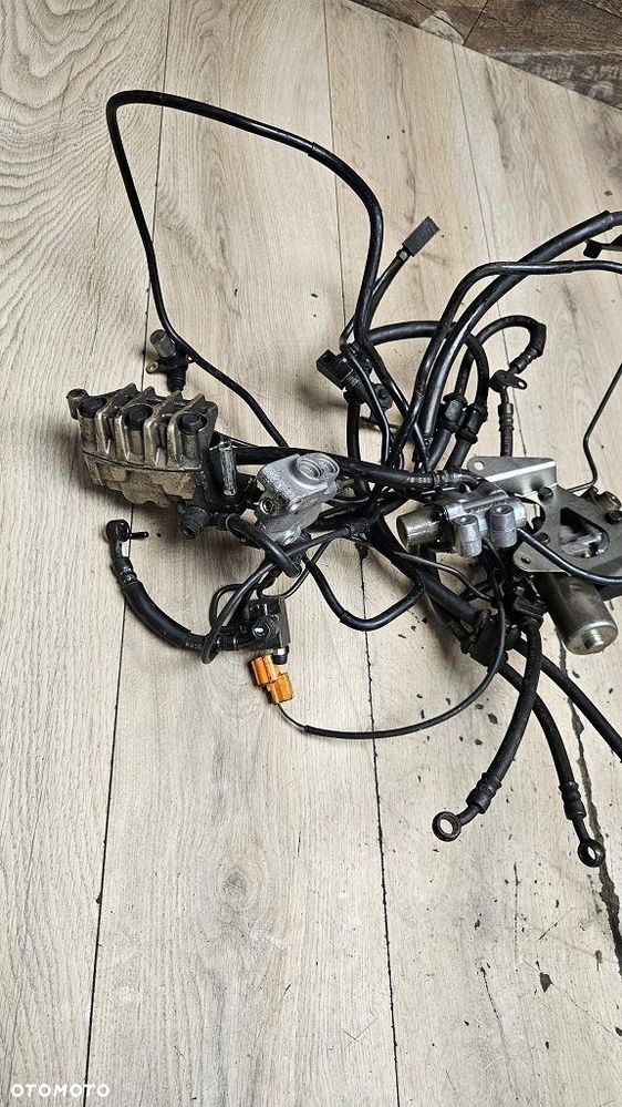 Zacisk hamulcowy Nissin pompa ABS przewód - 10