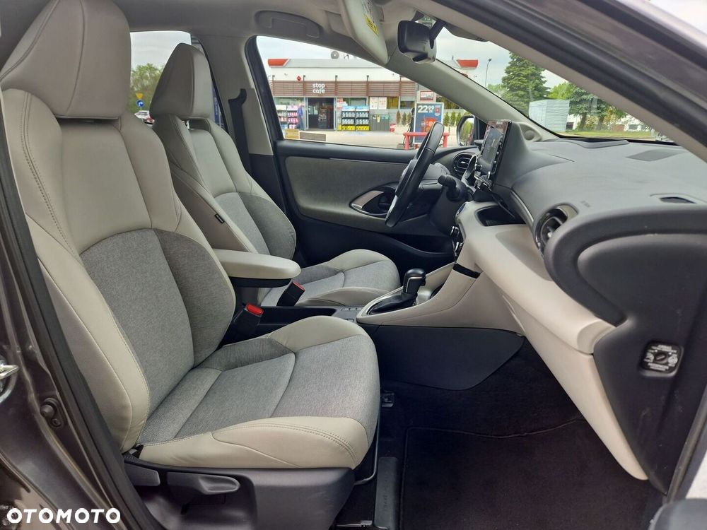 Toyota Yaris - 14