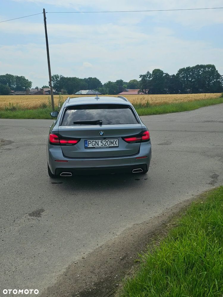 BMW Seria 5 2022 photo 4