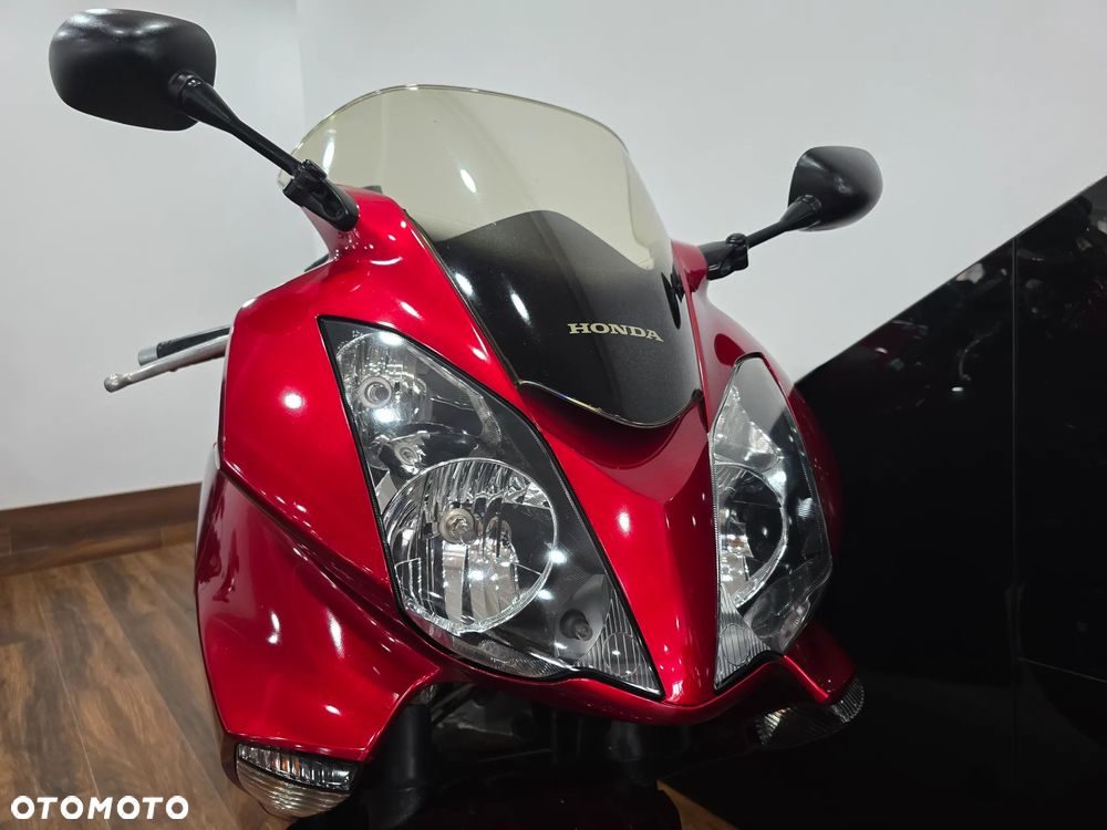 Honda VFR - 18